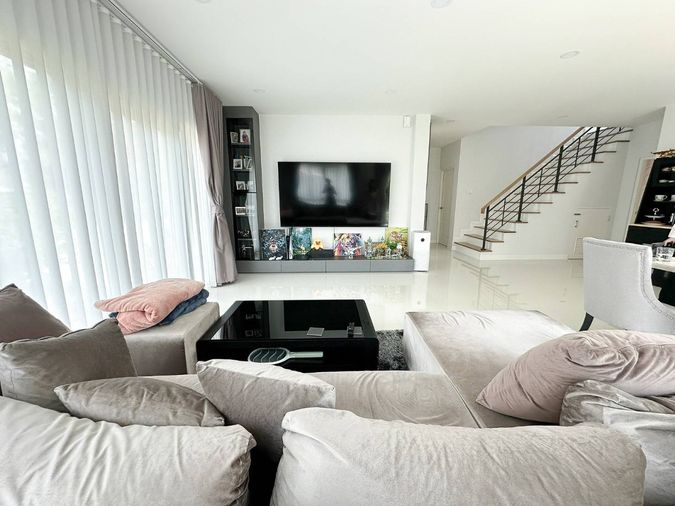 4-bed house for rent, 274 sqm, 77.3 sq wah, Centro Vibhavadi
