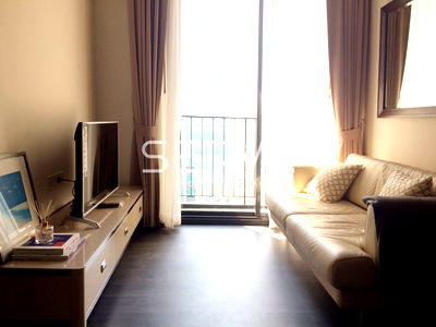 Condos for rent : 1 Bed with in Asoke Area Unit on High Fl. 15+ BTS Asok 250 m. & MRT Sukhumvit 200 m./ For Rent-Edge Sukhumvit 23