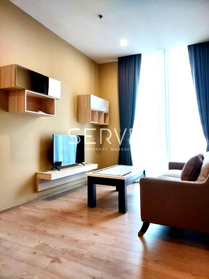 Condos for rent : Large Room 1 Bed Unit High Fl. 10+ Good Location Close to BTS Asok & MRT Sukhumvit 550 m. -Noble BE19