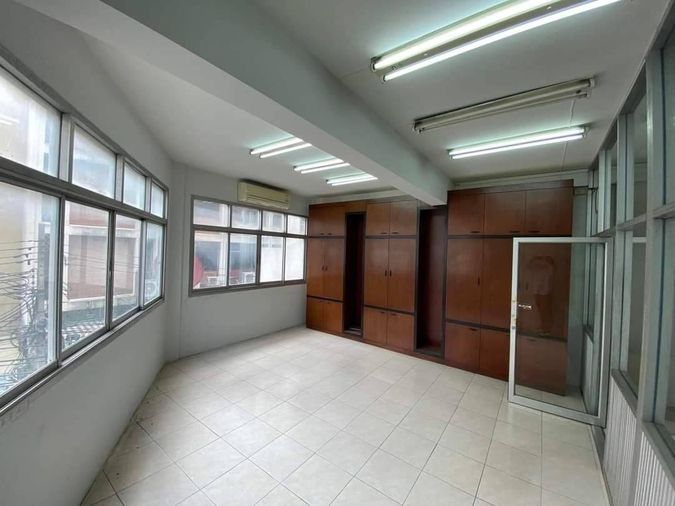 6-bed townhouse for rent, 34 sq wah, Chatuchak