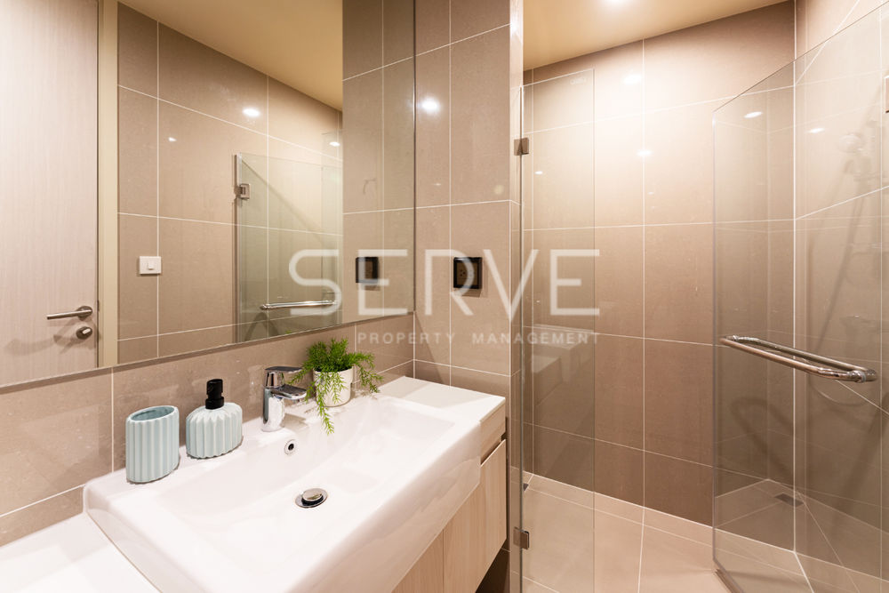 รูป Nice Decorate 2 Beds 2 Baths New Condo Good Location BTS Asok & MRT Sukhumvit 550 m. /Condo For Rent-Noble Recole Sukhumvit 19 (โนเบิล รีโคล สุขุมวิท 19) - รูปที่ 13/17