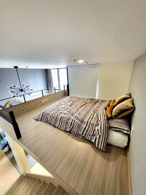 Condos for rent : For Rent Chewathai Residence Asoke (Near MRT Rama9)