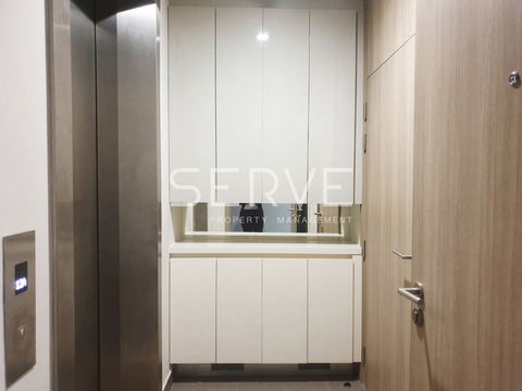 Studio with Partition Perfect Location Directly connecting to BTS Phloen Chit / Condo For Rent-Noble Ploenchit