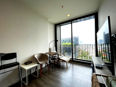 คอนโดให้เช่า : ให้เช่า Whizdom Essence Sukhumvit ห้องสวย ราคาดี สอบถามเพิ่มเติมได้ที่ Line @condorental