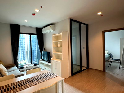 Condos for rent : @condorental condo for rent Life Asoke - Rama 9