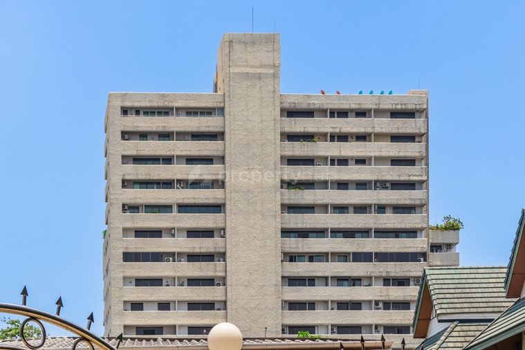 The Roof Garden On Nut