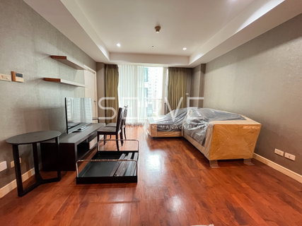 รูปภาพ 1 Bed with Bathtub 60 sq.m. Condo in Phrom Phong area Close to BTS Phrom Phong 580 m. at Baan siri 24 Condo / For Rent