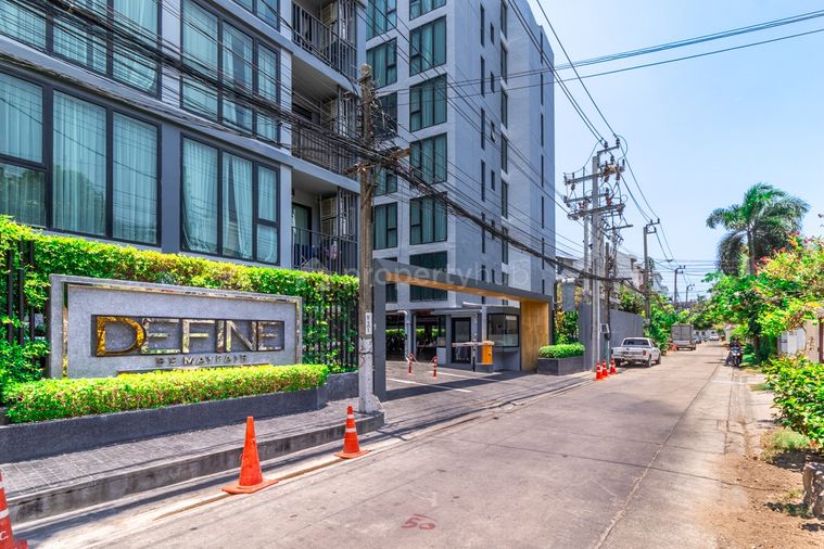 DEFINE by Mayfair Sukhumvit 50