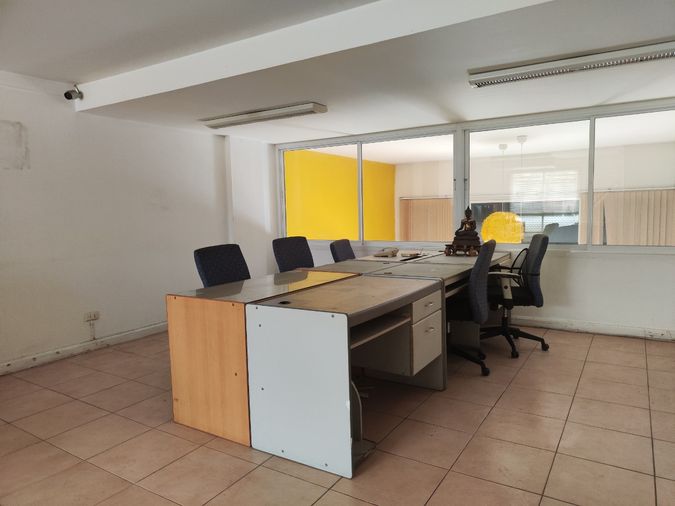 4-bed home office for rent, 320 sqm, 25 sq wah, Khlong San