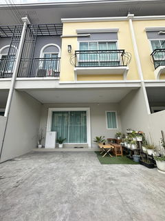 ขาย ทาวน์โฮม เดอะ เวโรน่า วิลเลจ พระราม 9-กรุงเทพกรีฑา 20 ตรม. 20 ตร.วา ใกล้ทางด่วนมอเตอร์เวย์