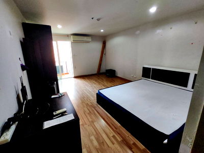 คอนโด เขตห้วยขวาง : SC0390❤️ ขายด่วน รีเจ้นท์ โฮม 12 ลาดพร้าว 41 Studio 31ตร.ม ชั้น6 ตึกB วิวสระว่ายน้ำLine❤️💜@condopremium💜❤️⬛🟨 📞 065 695 3645🟨⬛