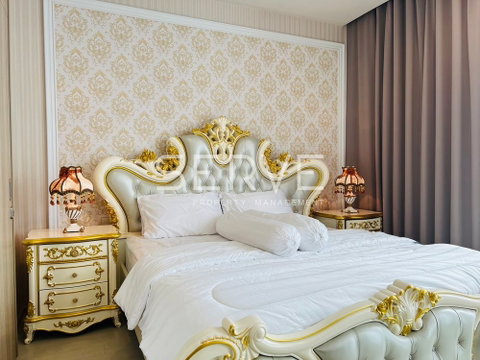 Studio with Partition Super High Fl. 30+ Perfect Location Directly connecting to BTS Phloen Chit-Noble Ploenchit