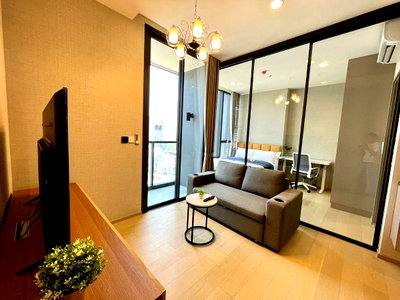 Condos for rent : for rent The Extro. 1bed 33sqm. Line id: @pfagent