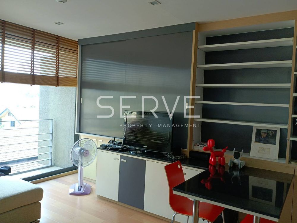รูป Nice Room 1 Bed with Bathtub BTS Ratchadamri & MRT Si Lom Condo Next to Lumpini Park / For Sale-Noble Ambience Sarasin (โนเบิล แอมเบียนส์ สารสิน) - รูปที่ 2/19