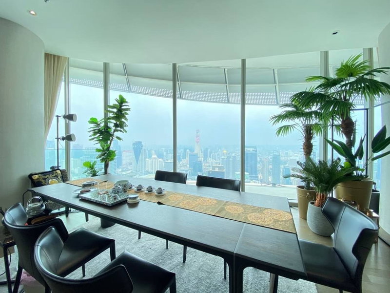 Condos for rent : LTHC10420–Magnolias Ratchadamri Boulevard FOR RENT size 321 Sq.m. 4 beds 4 baths Near BTS Ratchadamri Station ONLY 600K/Month