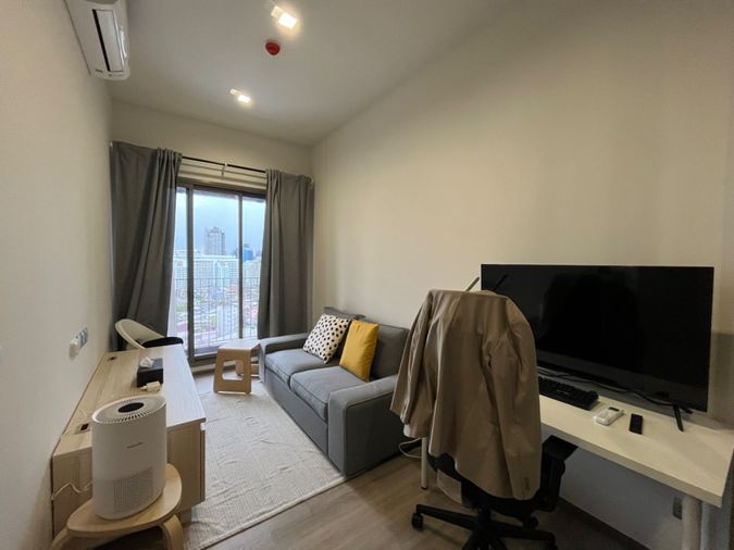 Available 10June26! Rhythm Charoenkrung. 1bed 37sqm. Line id: @pfagent