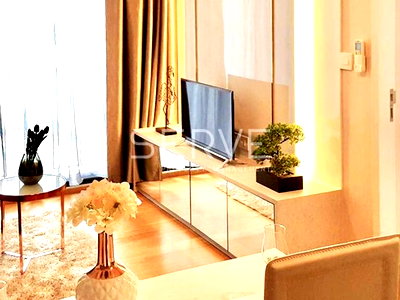 Condos for rent : Privacy Corner unit 1 Bed Modern & Luxury Style Good Location BTS Surasak 160 m. / For Rent-Noble Revo Silom
