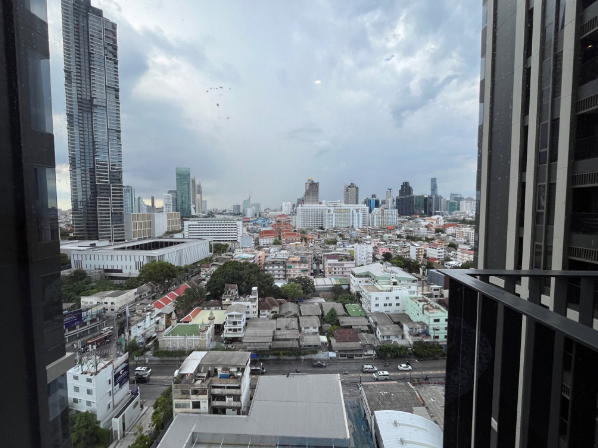 picture Available 10June26! Rhythm Charoenkrung. 1bed 37sqm. Line id: @pfagent - 11/12