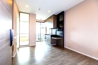 ขายคอนโด : ขาย The Room สุขุมวิท 69  1 ห้องนอน 34 ตรม. ชั้น 14 สภาพเยี่ยม 100 ม. จาก BTS พระโขนง