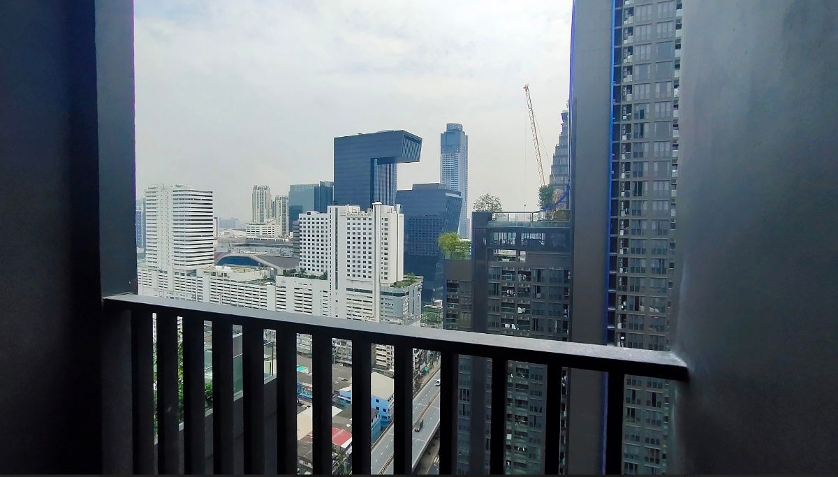 picture KnightsBridge space. 1bed 39sqm. Line id: @pfagent - 12/12