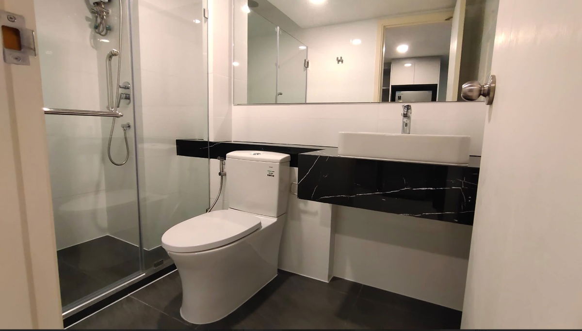 picture KnightsBridge space. 1bed 39sqm. Line id: @pfagent - 7/12