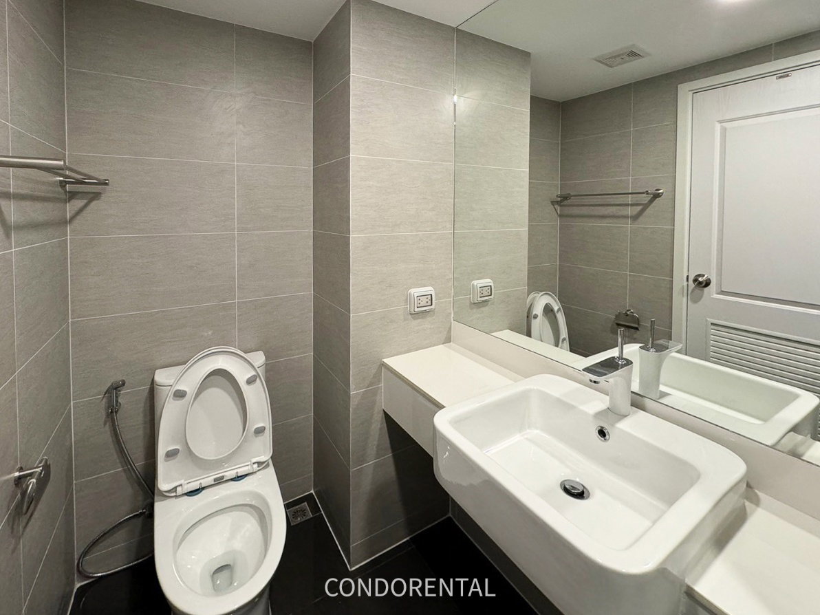 picture LINE @condorental for rent the room at CYBIQ Ramkhamhaeng - 10/12