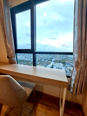 เช่าคอนโด BTS แบริ่ง : ให้เช่าคอนโดชั้นสูง 1 ห้องนอน(ห้องกั้น)ใกล้บีทีเอสแบริ่ง 