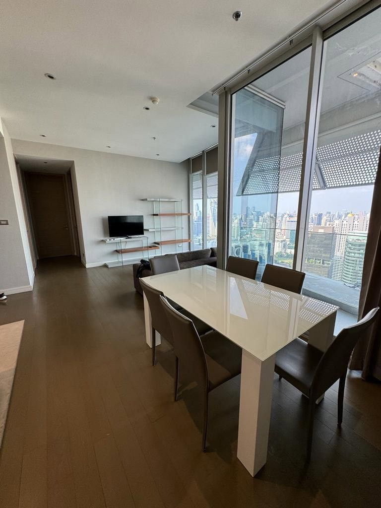 Condos for rent : 2 bedrooms for rent Magnolia Ratchadamri , BTS Ratchadamri (Rt-01)