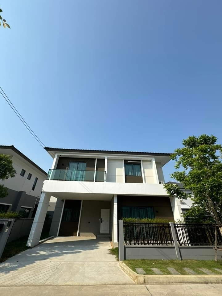 บ้านเดี่ยวให้เช่า : CTV102 ให้เช่า บ้านเดี่ยว เซนโทร วิภาวดี ขนาด 57.2 ตรว. 2ชั้น พื้นที่ใช้สอย 228 ตรม. 4นอน 5น้ำ 75,000บ. 064-959-8900