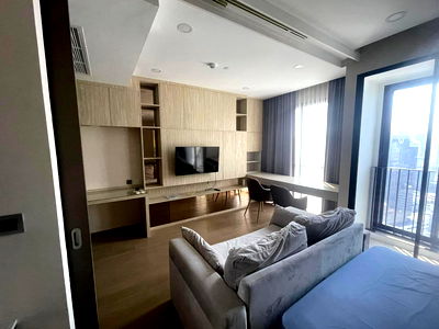 คอนโด ตลาดสามย่าน : LTH10479- Ashton Chula-Silom FOR SALE 1 beds 1 baths Size 32.5 Sq.M. Near MRT Samyan stations ONLY 8.5 MB