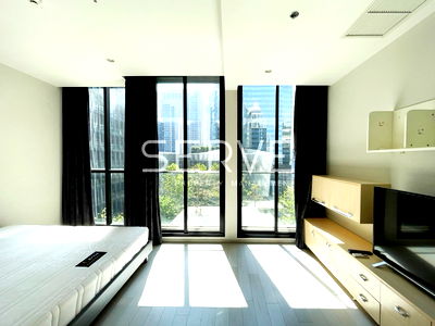 Condos for rent BTS Chit Lom : 🔥Good Deal 35K🔥- Studio South side Perfect Location Directly connecting to BTS Phloen Chit at Noble Ploenchit Condo / For Rent