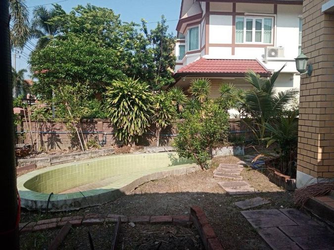 ให้เช่าบ้านเดี่ยว 4 ห้องนอน 240 ตร.ม. 101 ตร.ว. เขตตลิ่งชัน