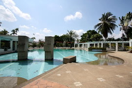 Maneerin Rattanathibet - Image 3/4