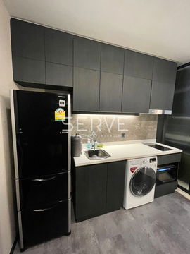 2 Beds 2 Baths 45 sq.m. Super High Fl. 30+ Good Location BTS Phloen Chit 600 m. / For Rent-Life One Wireless