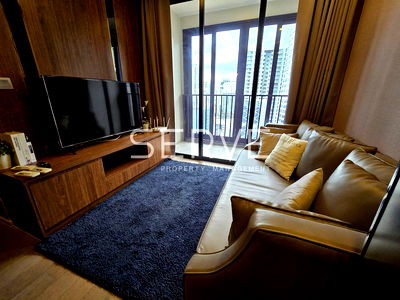 Condos for rent : Nice Decorate 2 Beds with Bathtub High Fl. 15+ Good Location MRT Sukhumvit 20 m. and BTS Asok 230 m.-Ashton Asoke