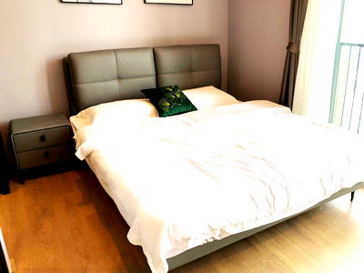 คอนโดให้เช่า : Studio with partition High Fl. 20+ Nice Room and Nice Location Close to BTS Phrom Phong 500 m.-Noble Around 33