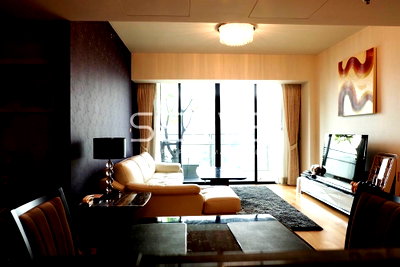 คอนโดให้เช่า : 2 Beds with Bathtub 94 sq.m. High Fl. Close to MRT Lumpini & BTS Chong Nonsi 600 m. / Rent & Sale-The Met