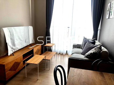 Condos for rent : 1 Bed 34.16 sq.m. High Fl. 10+ Good Location Close to BTS Asok & MRT Sukhumvit 550 m. / For Rent-Noble BE19