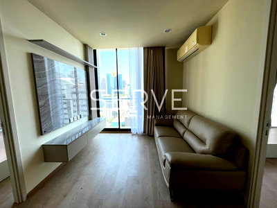 คอนโดให้เช่า : Newly & Bright 2 Beds Unit in Asoke Area on High Fl. BTS Asok & MRT Sukhumvit 550 m. /Condo For Rent-Noble Recole Sukhumvit 19