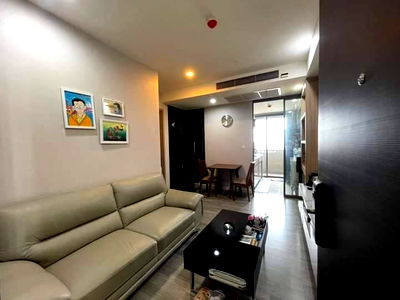 Condos for rent Central Silom : TRF106 Condo for rent, The Room Rama 4, 18th floor, city view, 45 sq m., 1 bedroom, 1 bathroom, price 24,900 baht. 064-959-8900