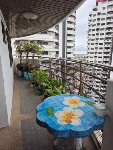 4-bed condo for sale, 160.2 sqm, Flora Ville