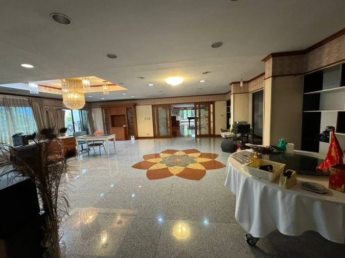 8-bed house for sale, 185.4 sqm, 469 sq wah, Wang Thonglang