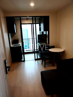 Condos for rent : 1 Bed New Room  Super High Fl Good Location Close to MRT Lat Phrao 150 m. @ Nue Noble Ratchada Lat Phrao 