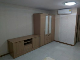 รูป  *** [ให้เช่า]    6000 บาท  คอนโด รัชดาซิตี้ (ใกล้ MRT สุทธิสาร), Rent Ratchada City Condo Soi 18 *** แอร์ใหม่ ** - รูปที่ 4/17