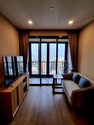 คอนโดให้เช่า : Ashton Asoke. 2นอน 46ตร.ม. ว่างพร้อมอยู่ Line id: @pfagent