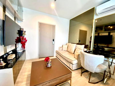 Condos for rent : Condo for rent: IDEO Mobi Sukhumvit Eastpoint , ready to move in. If interested, contact Line @goodmanpro or call 0999029192.