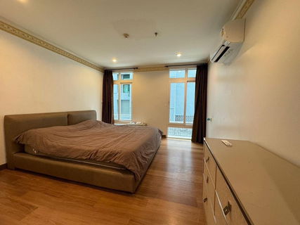 Wattana Suit Sukhumvit 15 area 100sqm. for sell (Rt-01)