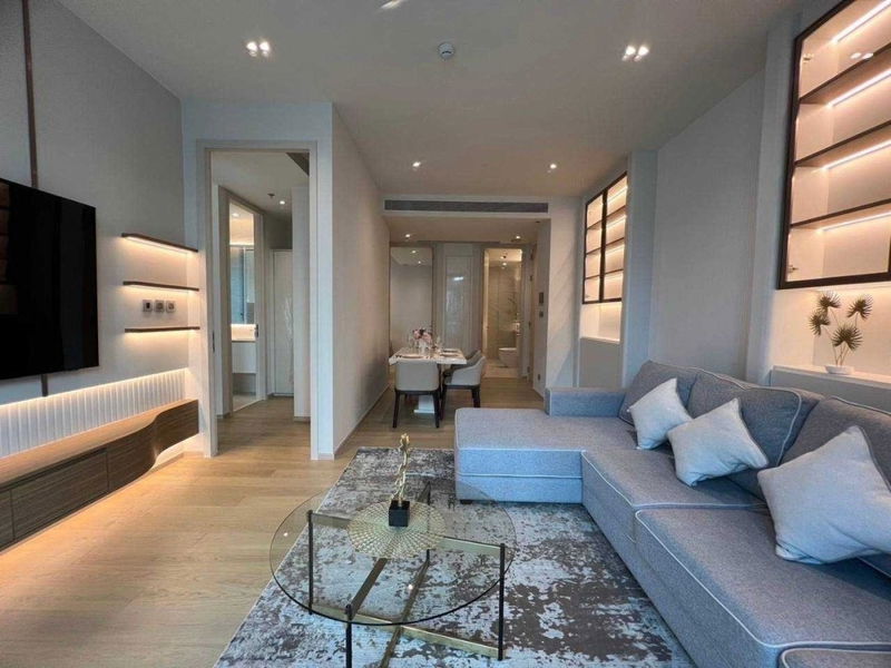 Condos for rent : LTH10549–The Strand FOR RENT 2 beds 2 baths size 88 Sq.m. Near BTS Thonglor Station ONLY 120k/month