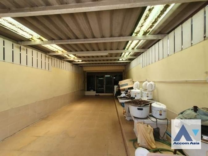 2-bed townhouse for sale, 96 sqm, 24 sq wah, Khlongtan Nivet