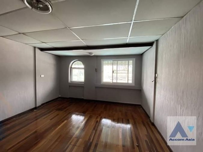 2-bed townhouse for sale, 96 sqm, 24 sq wah, Khlongtan Nivet